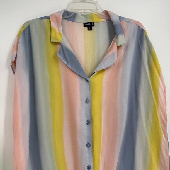 TORRID WOMEN'S Rainbow STRIPE CHALLIS TIE FRONT DOLMAN BLOUSE TOP Size 2X - Picture 6 of 10